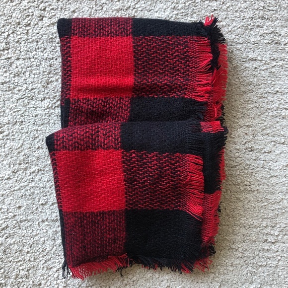 Forever 21 Scarf. - Picture 2 of 2